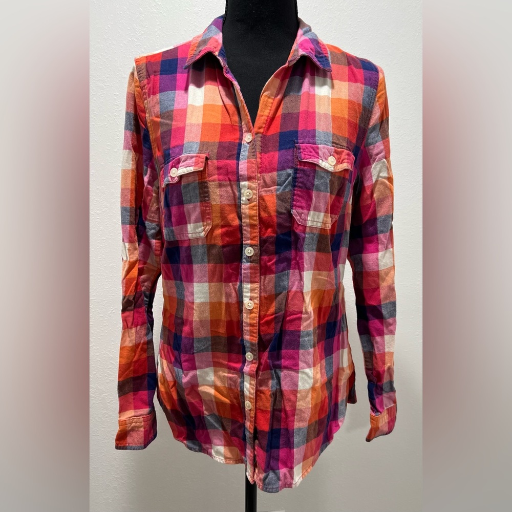Old Navy Women’s Plaid Button-up M